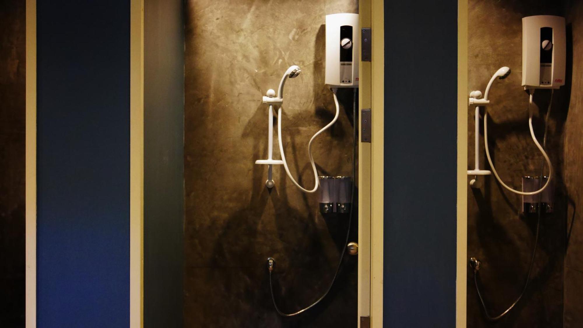 Amity Poshtel Hostel Krabi town Εξωτερικό φωτογραφία