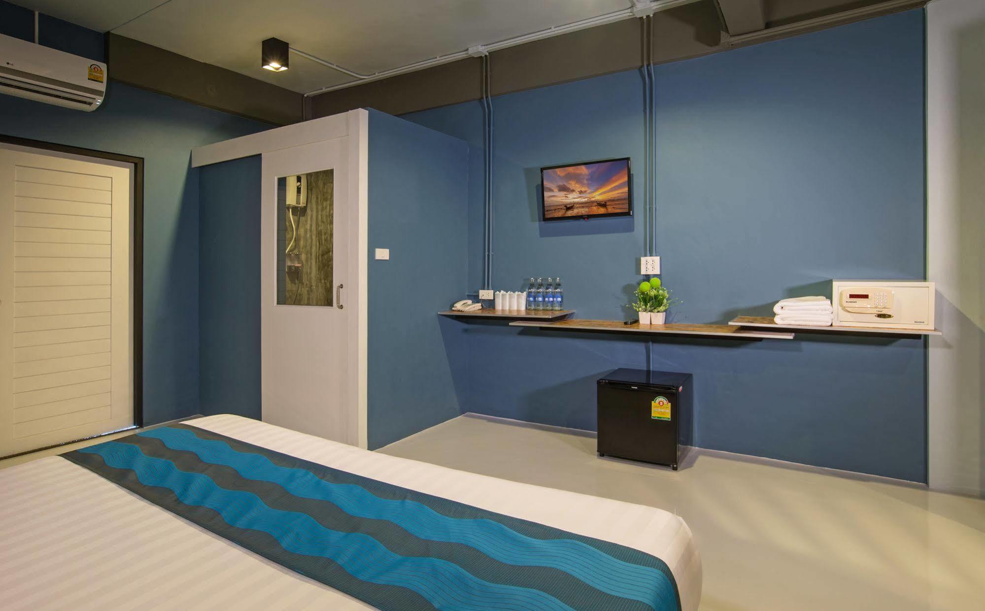 Amity Poshtel Hostel Krabi town Εξωτερικό φωτογραφία