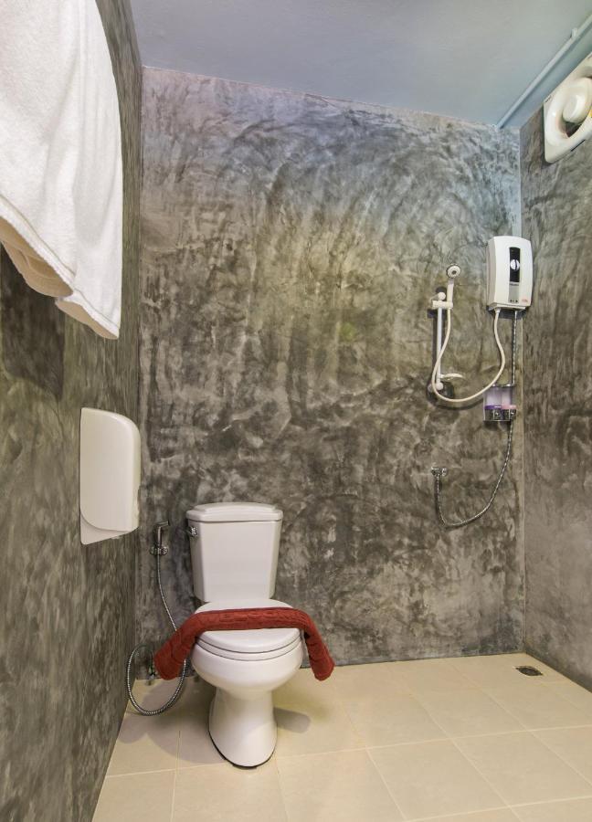 Amity Poshtel Hostel Krabi town Εξωτερικό φωτογραφία